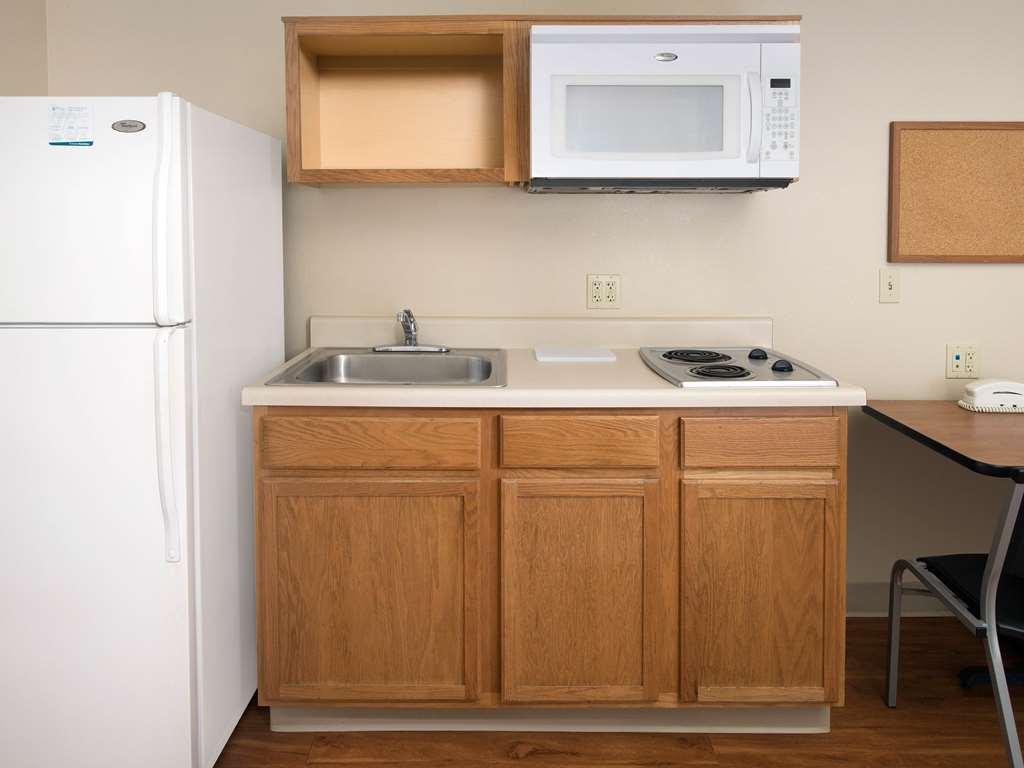 Extended Stay America Select Suites - Akron - South Portage Lakes Værelse billede