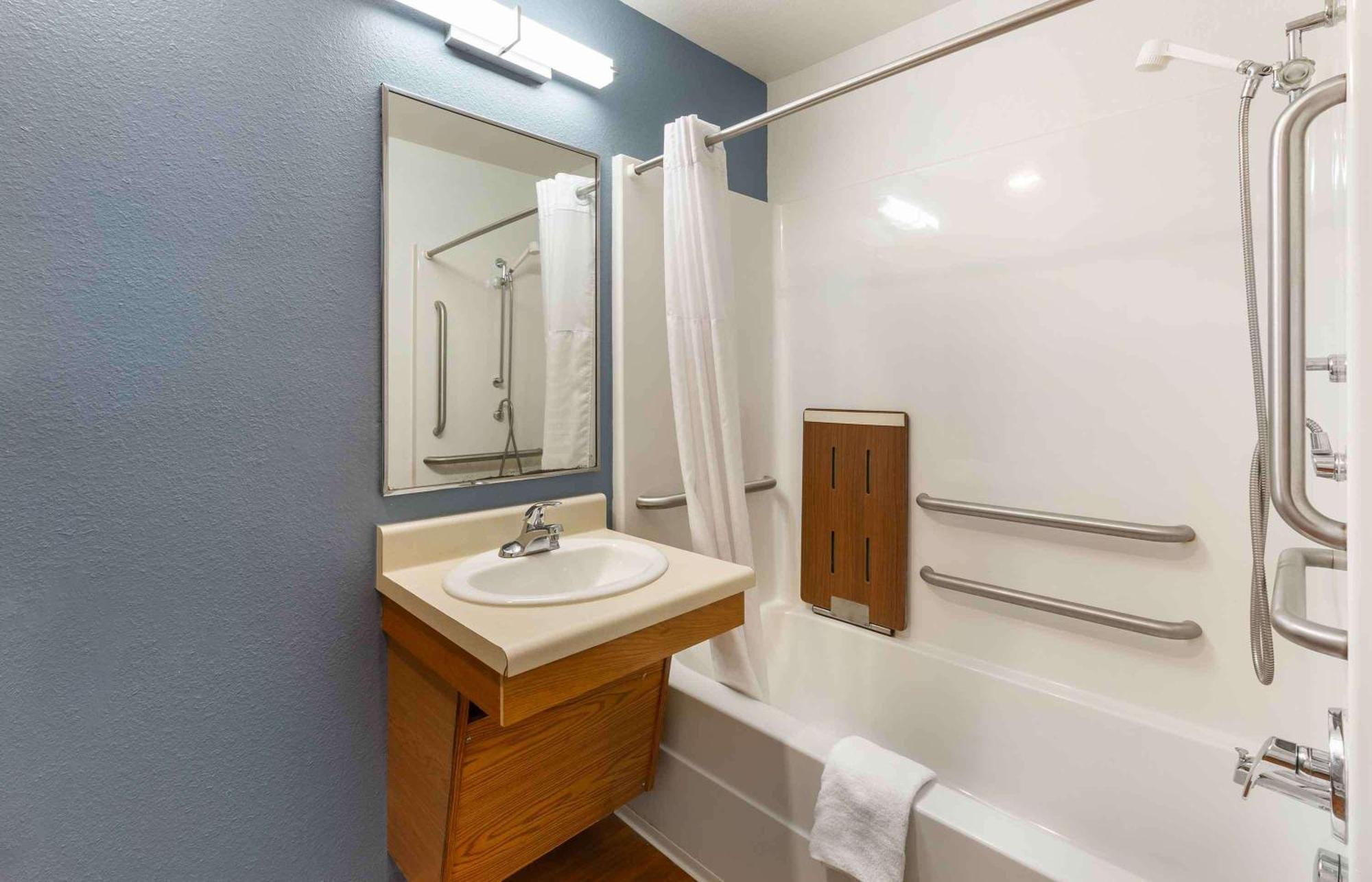 Extended Stay America Select Suites - Akron - South Portage Lakes Eksteriør billede