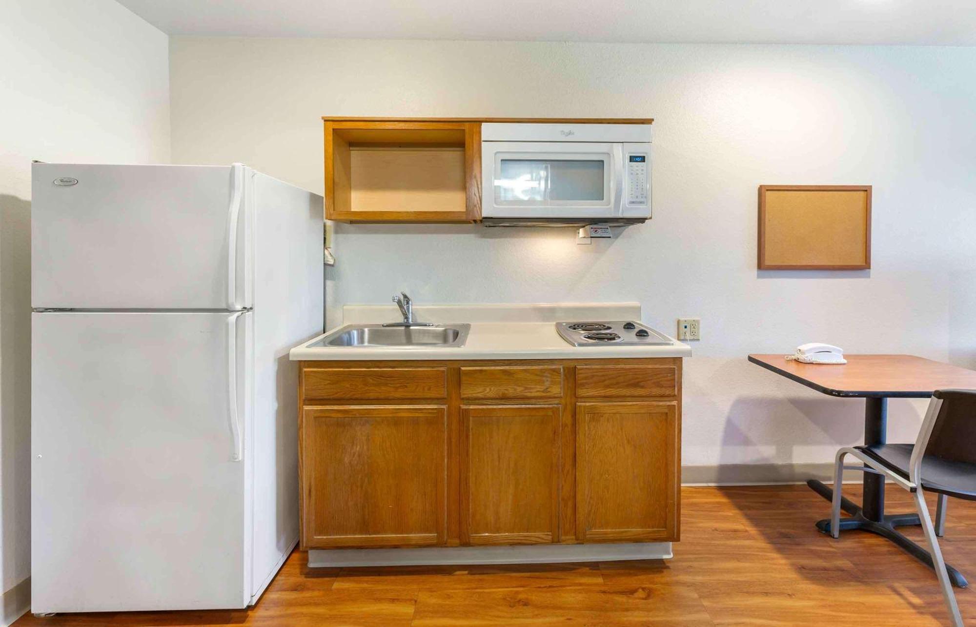 Extended Stay America Select Suites - Akron - South Portage Lakes Eksteriør billede