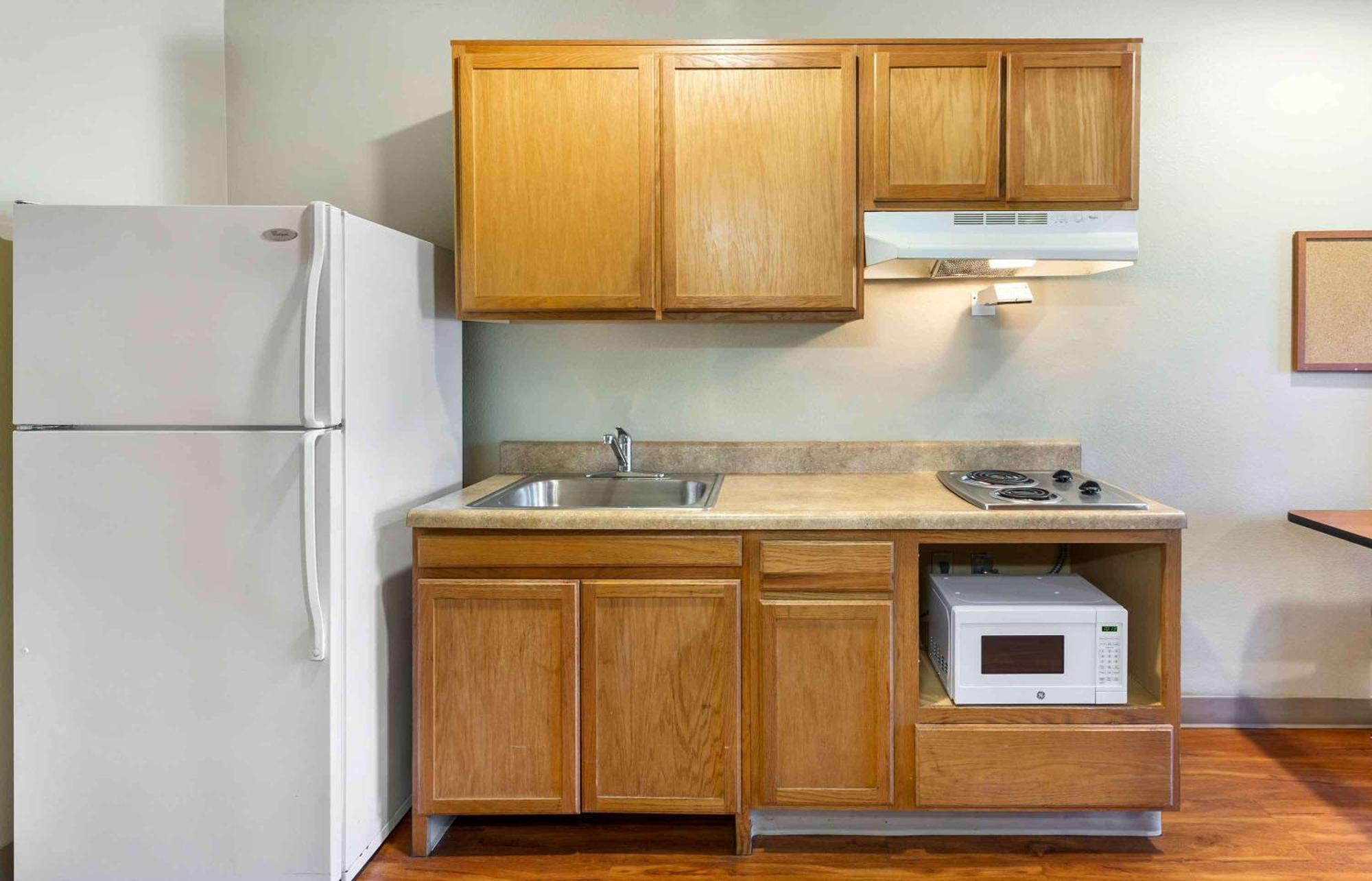 Extended Stay America Select Suites - Akron - South Portage Lakes Eksteriør billede