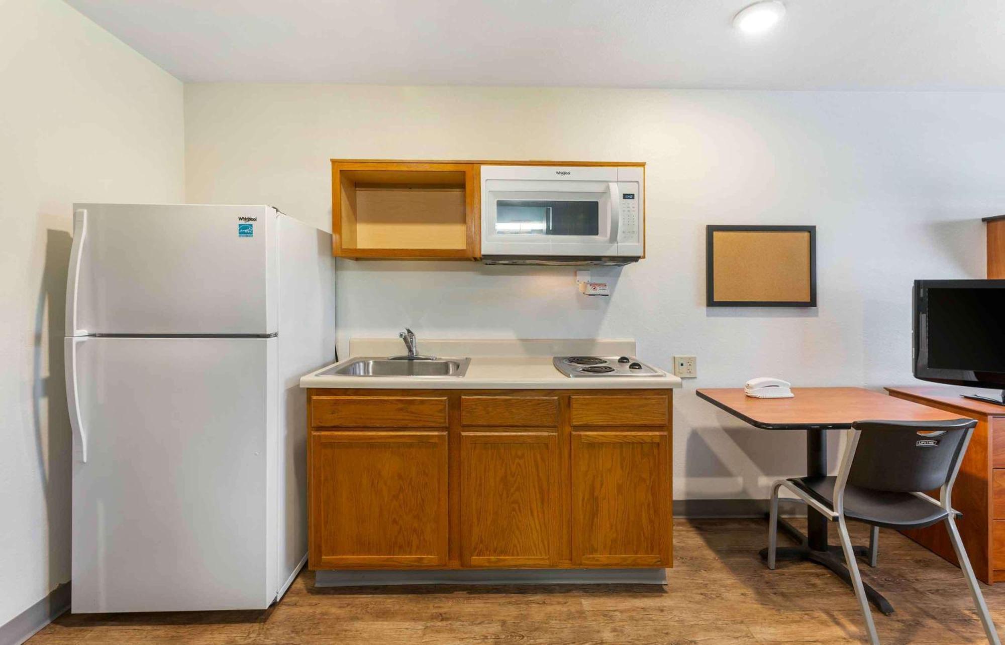 Extended Stay America Select Suites - Akron - South Portage Lakes Eksteriør billede